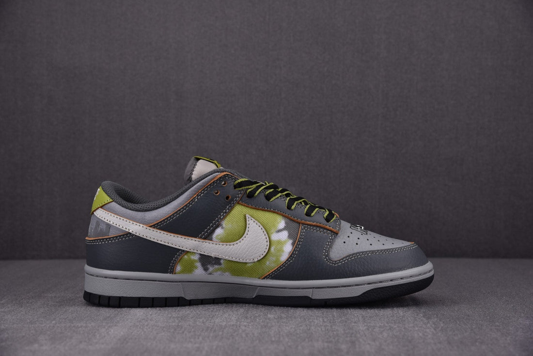 NIKE DUNK SB LOW “Friends and Family” Virillux