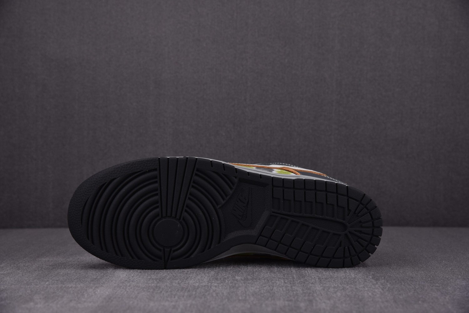 NIKE DUNK SB LOW “Friends and Family” Virillux